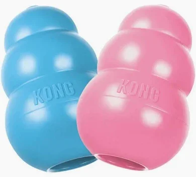 Hračka guma sněhulák KONG Puppy M